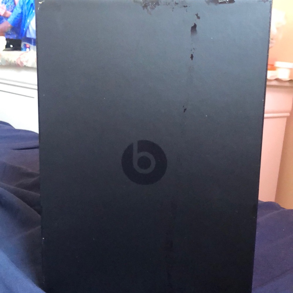 Best studio wireless headphones case - Picture 1 of 3